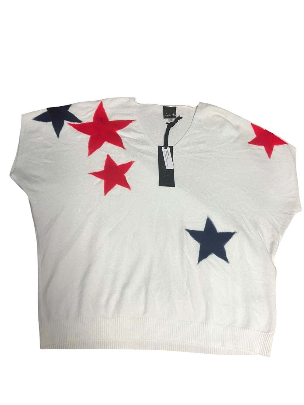 Aaeda Luscious Short Sleeve V-Neck Knit Sweater with Star Appliqué